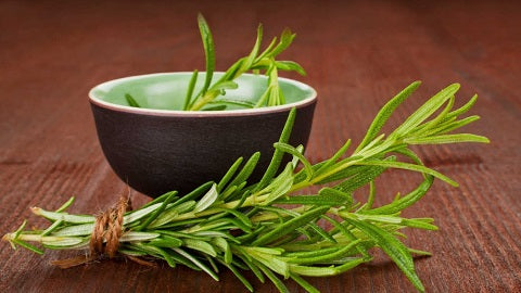 EFECTOS DEL ROMERO SOBRE TU PIEL, NO PODRÁS CREER EL TERCERO